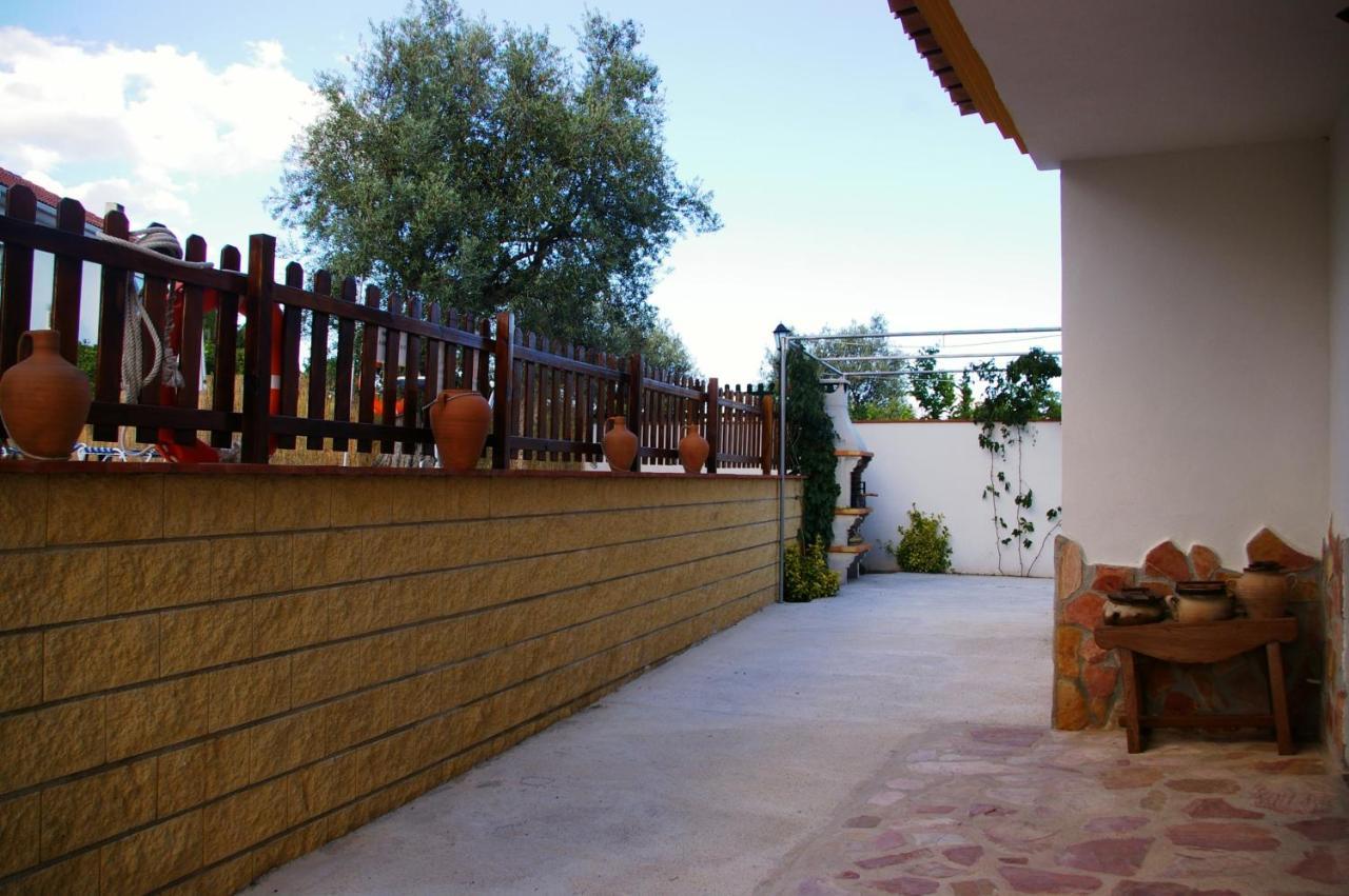 Hostal Y Apartamento Rural Los Naranjos Melegis Екстер'єр фото