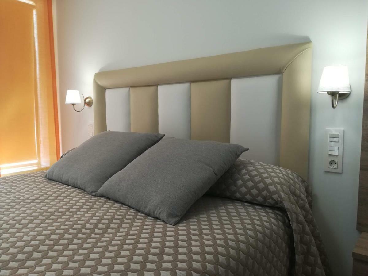 Hostal Y Apartamento Rural Los Naranjos Melegis Екстер'єр фото
